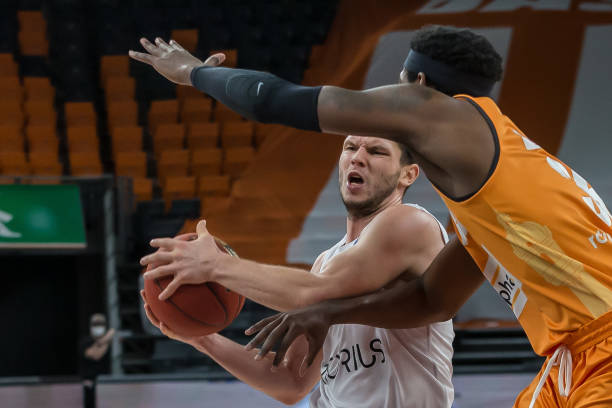 面对张本智 面对张本智