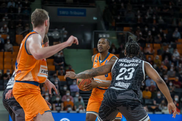 10个助攻 10个助攻