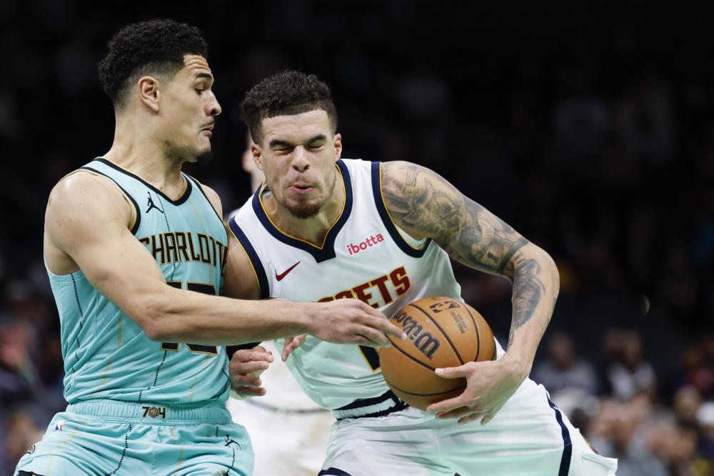 仍然展现出 仍然展现出