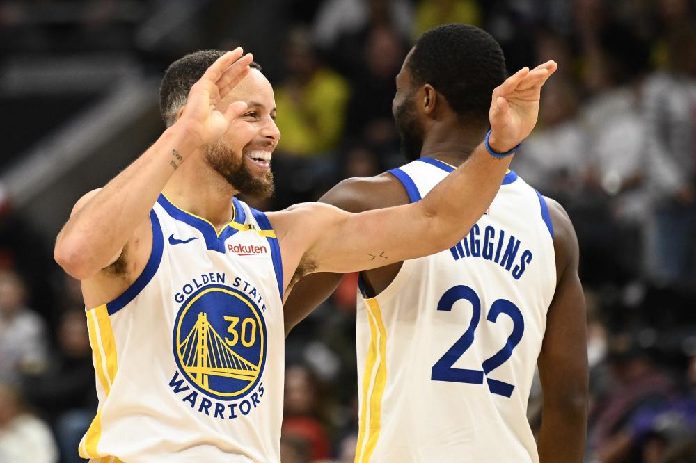 成功登顶亚 成功登顶亚